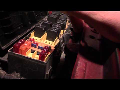 how-to-tell-if-a-car-fuse-is-bad-and-how-to-change-it