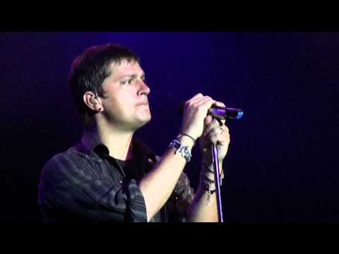 Rob Thomas singing Unwell...the Vivian Sessoms Version