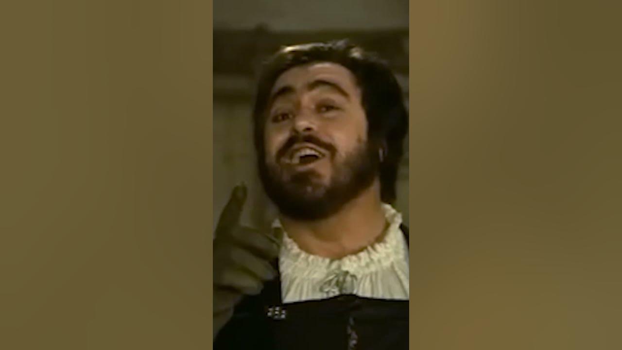 PAVAROTTI and his Glorious performance of LA DONNA E MOBILE in Rigoletto #operasinger #opera