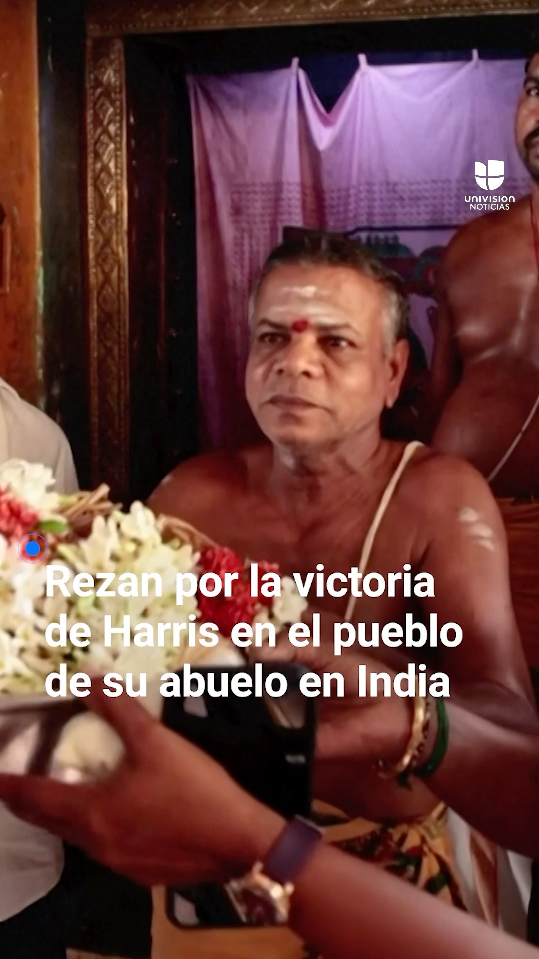 Rezan por la victoria de Kamala Harris en el pueblo de su abuelo en India