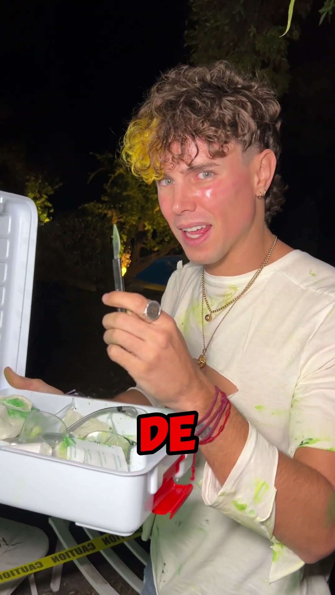 La CHICA ZOMBIE ha DESAPARECIDO de CASA!