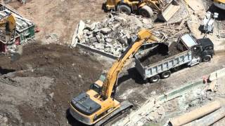 Cat 345DL loading truck