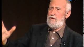 Play video: Agostinho da Silva entrevistado por Joaquim Letria - Ensina RTP