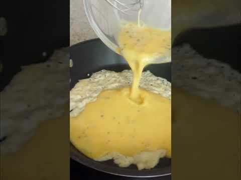 Самый вкусный завтрак за 3 минуты! Омлет с сырной хрустящей корочкой!