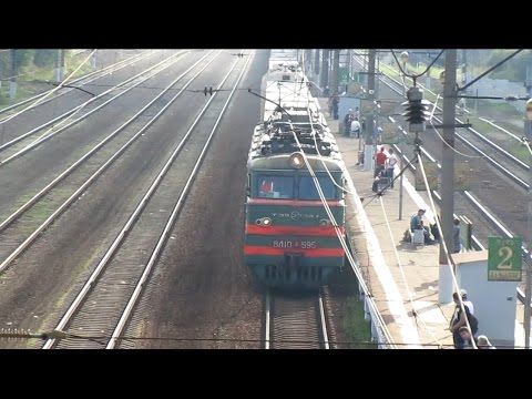 ВЛ10У-595 с грузовым составом. Станция Чисмена.