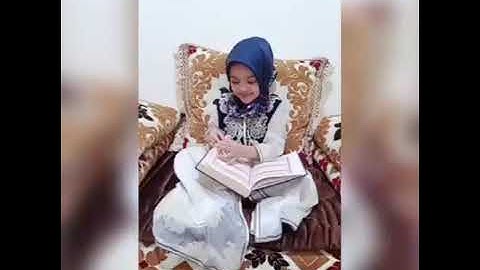 التلميذة فاطمة الزهراء الصحراوي👩🎓المستوى التمهيدي الأول خلال مشاركتها في مسابقة القرآن الكريم