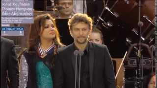 Jonas Kaufmann, Anna Netrebko, Ildar Abdrazakov and Thomas Hampson in München wishing well to Dmitri