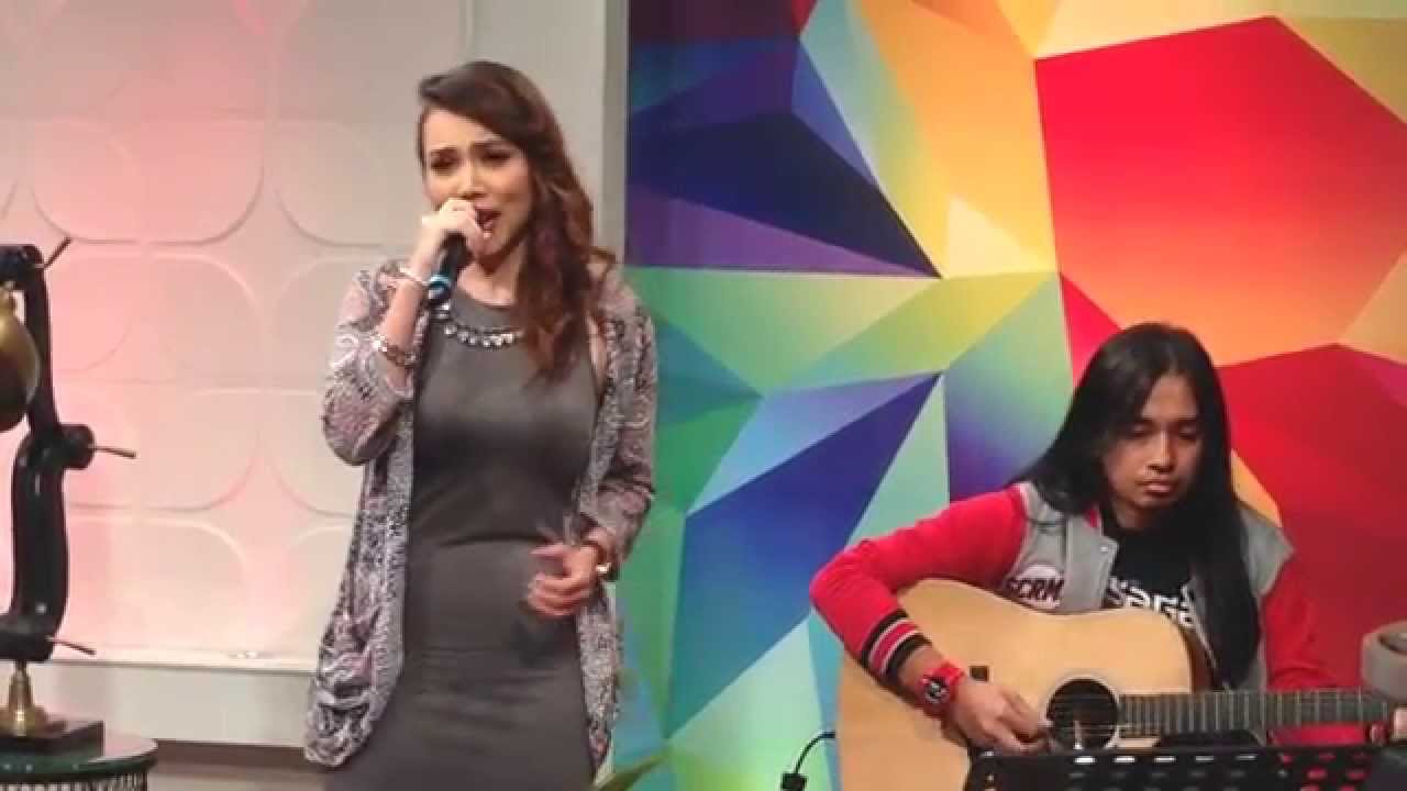  Farahdhiya  Ku Tak Rela Akustik Wanita Hari Ini YouTube