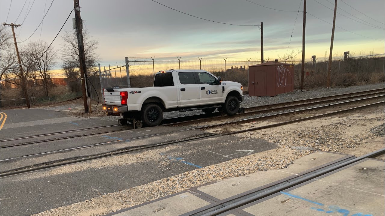 United Rentals High Rail Truck At CP Hatch In Pennsauken,NJ YouTube