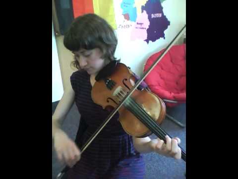 Sophie's Sunday Fiddlers-Donna's Got a Ramblin' Mind - Bow