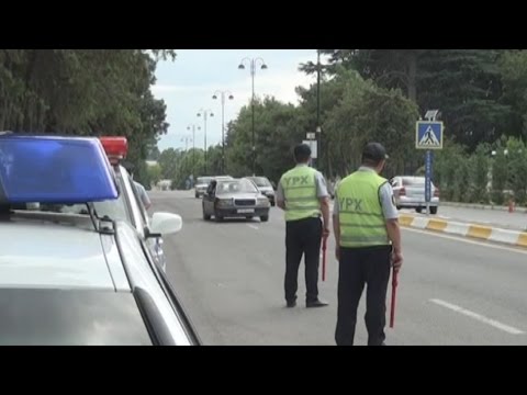 Yol polisi Qazaxda avtoxuliqanları saxlayıb