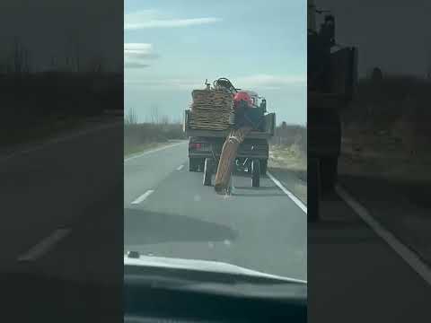 Transport periculos pe șoselele județului