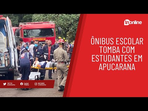Ônibus escolar tomba com estudantes em Apucarana