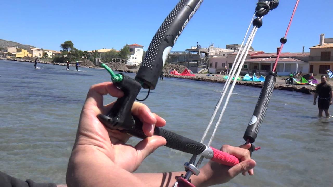 Dutch kite students flying kite in low wind kitesurfing lessons