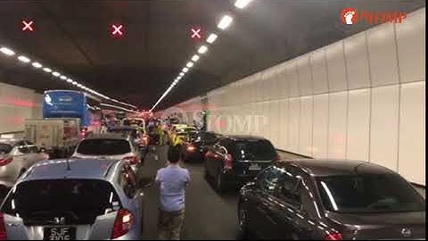 Taxi on fire in KPE tunnel: Explosion caught on video