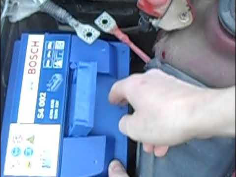 Vidéo : comment changer la batterie de voiture d'une Renault Clio 2 ...