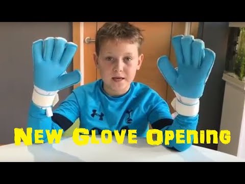 NEW Forza Centro Goalkeeper Glove Opening/Unboxing | Kid Goalie Reviews Forza Goalkeeper Gloves - YouTube