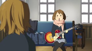 Yui plays guitar with gloves 【K-ON!】