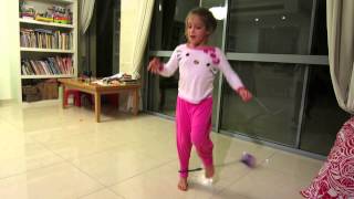 How to use the Twizzler Hopper