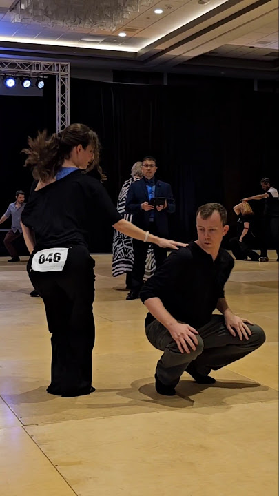 1 2 Step 😎 #improv #westcoastswingdance