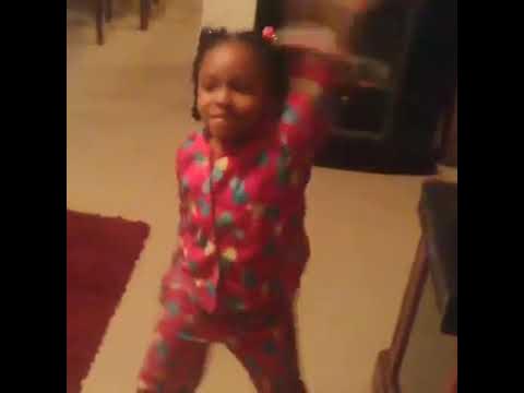 4 year old doing NAE NAE - YouTube