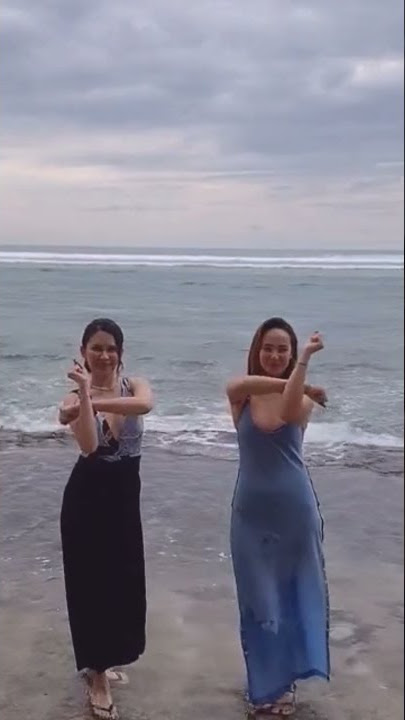 Joget pantai #shorts
