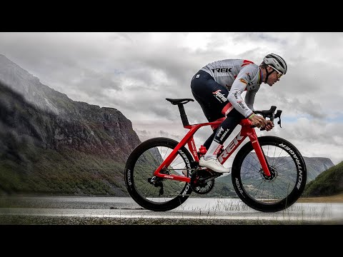 Video: Trek Madone SLR yeni karbon layoutu əldə edir və çəkisini azaldır