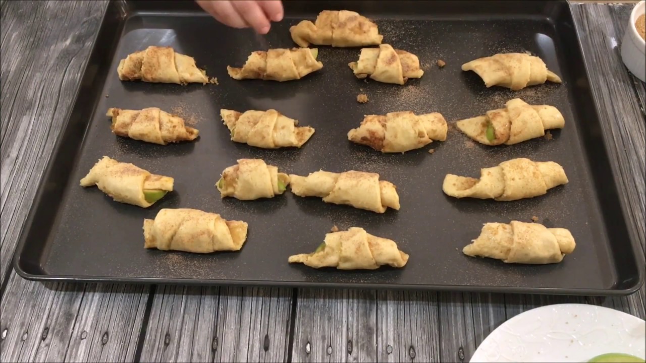 Brown Sugar Cinnamon Apple Crescents Recipe - YouTube