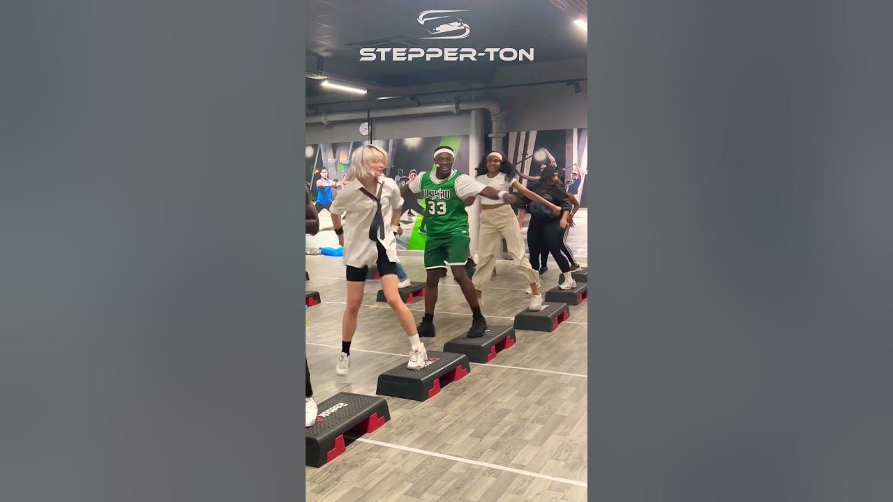 Can you guess who I went as? 😂 This was so much fun #stepperton #juliusburphy #hiphopstepaerobics