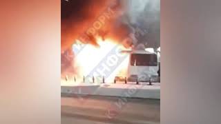 В Сургуте в центре города сгорел автобус