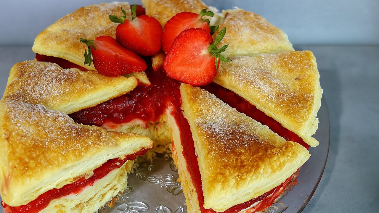 Ciasto francuskie z kremem i truskawkami – gotowe w 20 minut