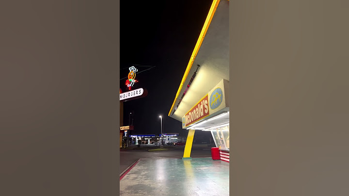 Je mange au plus vieux McDo du monde 🍔🍟✨