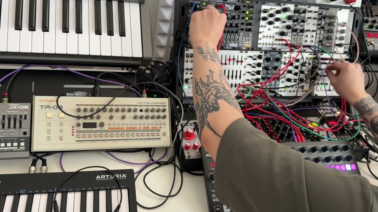 Industrial Modular Live Jam – Raw Analog Energy