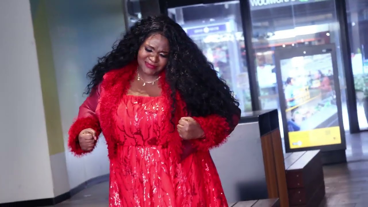 Laurianne kapombe (JESUS VICTORIEUX Clip Official)