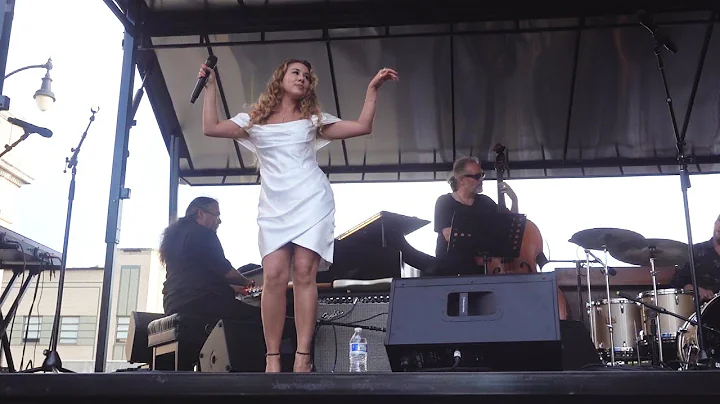 Haley Reinhart "These Boots Are Made For Walking" ...