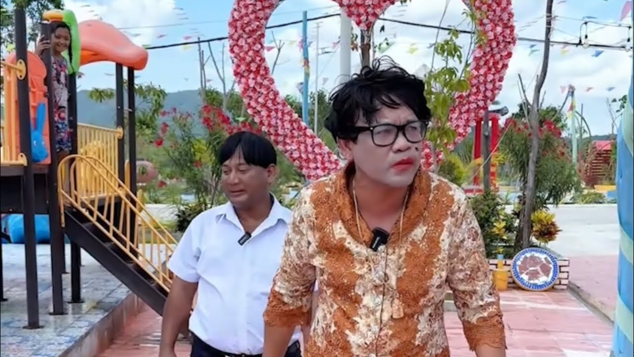 រឿងកំប្លែខ្លី​ - ចៅកូរ​ យាយ​ កយ​ 🤣​ ធានាសេីចគាំង😂