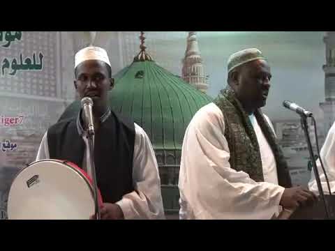 المادح محمد الامين الكباشي كاكا الماحي المخصص باللوى والتاج الشيخ حيااااااتي