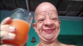 Calvo viejo bebe zumo   GEMIDO (en FULL HD)-  Laranja, Acerola e Mel, Uma Doçura!
