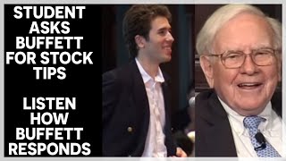 Warren Buffett gives stock tips to university students