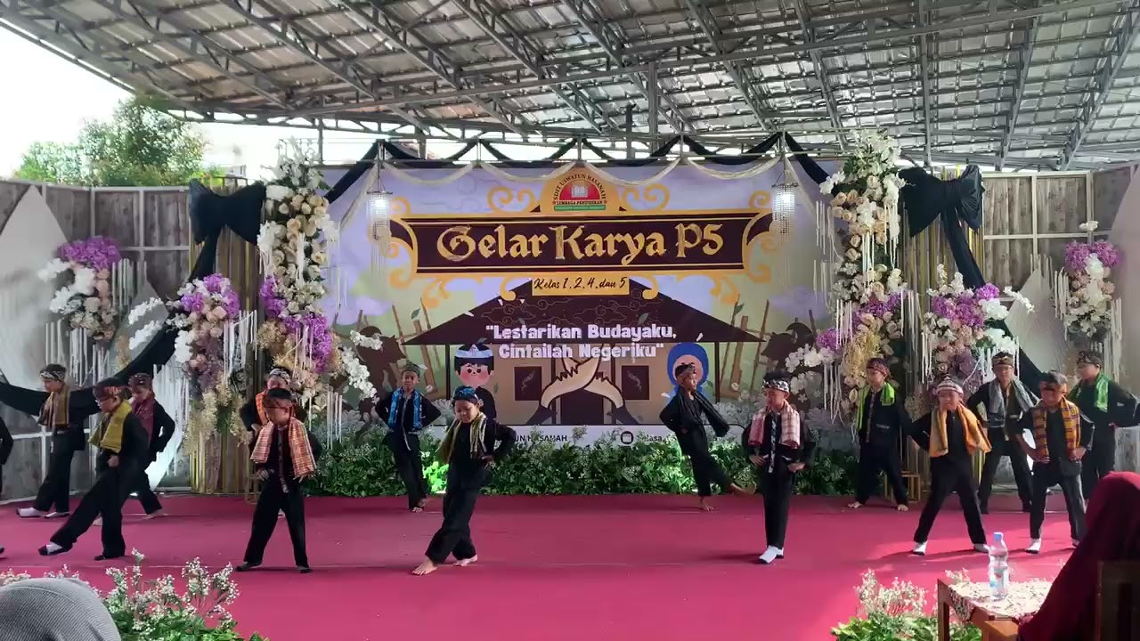 Tari cingcangkeling Ikhwan kelas 2 - Gelar Karya P5