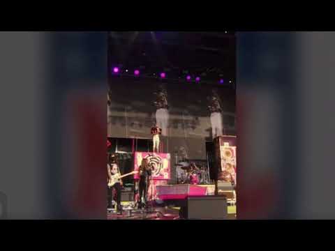 Miley Cyrus - The Climb (Live Super Bowl pre Show 2021)