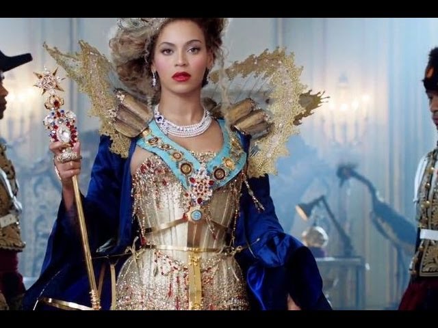 beyonce gold dress video Beyoncé Mrs. Carter Show Tour EXTENDED TEASER Released Sequin