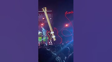 Konser Iwan Fals & Band | Desa #shorts #iwanfals #gaungmerah