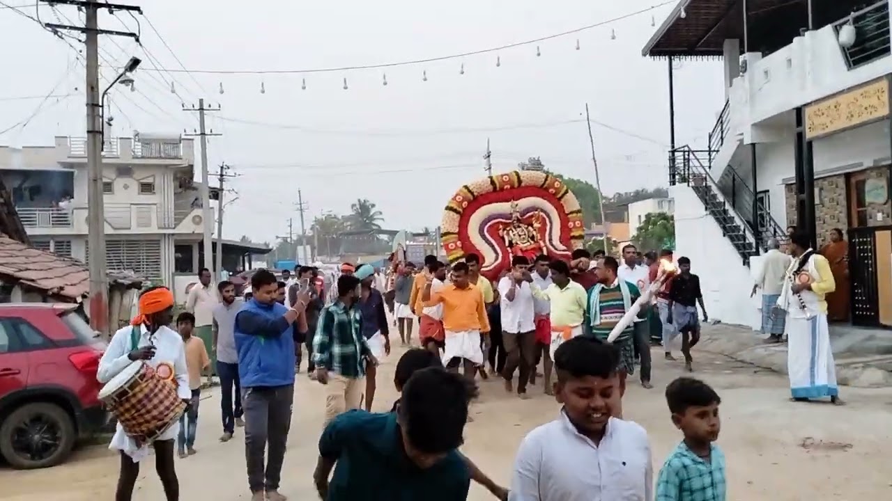 ಮಲ್ಲಿಗೆರೆ ಶ್ರೀ ಕರಿಯಮ್ಮ ದೇವಿಯವರು ರಥ ವನ್ನೆರುವ ದೃಶ್ಯ.. 2023