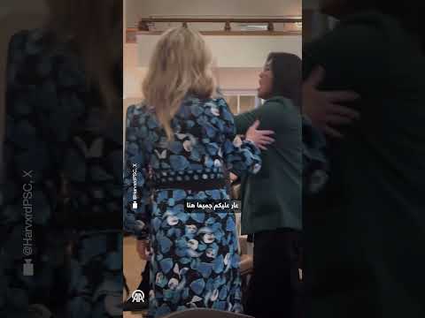 متظاهرة مؤيدة لفلسطين تقاطع خطاب رئيسة الكونجرس السابقة نانسي بيولسي في عشاء نادي هارفارد