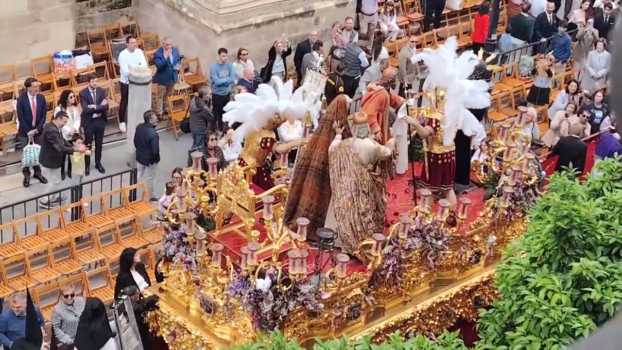 JESÚS CAUTIVO Y RESCATADO (POLÍGONO DE SAN PABLO) EN LA AVENIDA. LUNES SANTO DE 2025 EN SEVILLA