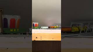 Run Through! IAIS 513 Leads Eastbound Grain Loads