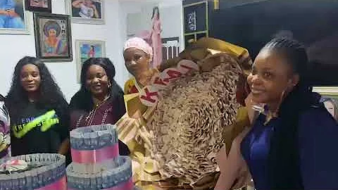 HONEYGLO CEO SURPRISED KEMI KOREDE WITH MILLIONS OF NAIRA MONEY CAKE