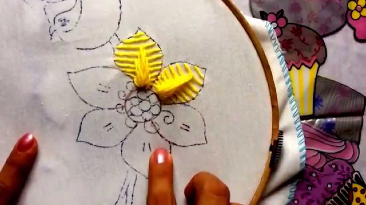 40.- Bordado fantasía para pétalo de flor