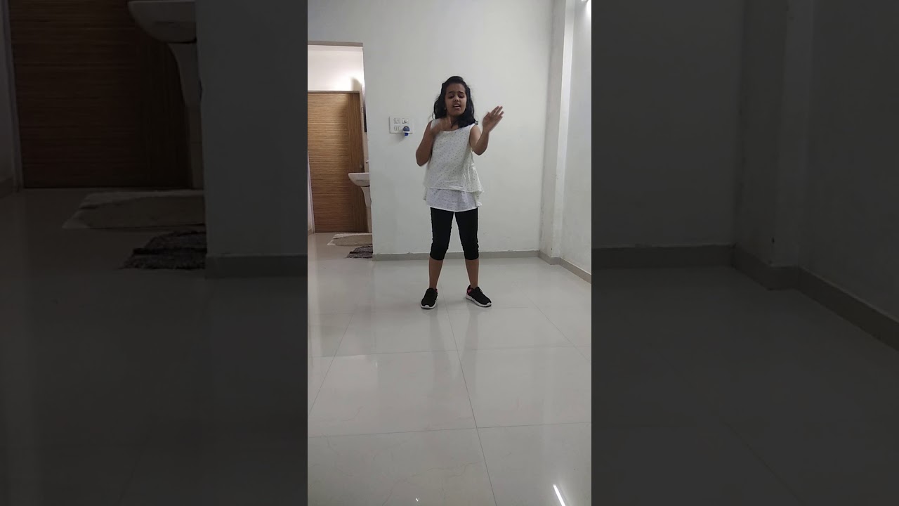 Aasman Mein Jaise Badal Ho Rahe Hain - YouTube